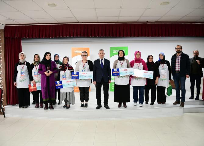 Sanat Eseri Kayısılı Pastalar Ödüllendirildi
